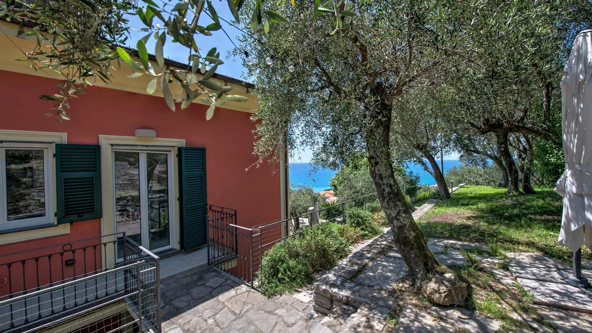 Apartment 257B - Villetta Maiso - Vista Mare, Giardino E Piscina Privata A 2 Minuti Di Auto Dalle Spiagge E Mare - Parcheggio Privato Incluso Lavagna