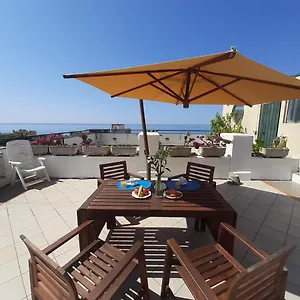 La Terrazza Tra Il Mare E Gli Ulivi By World Lavagna